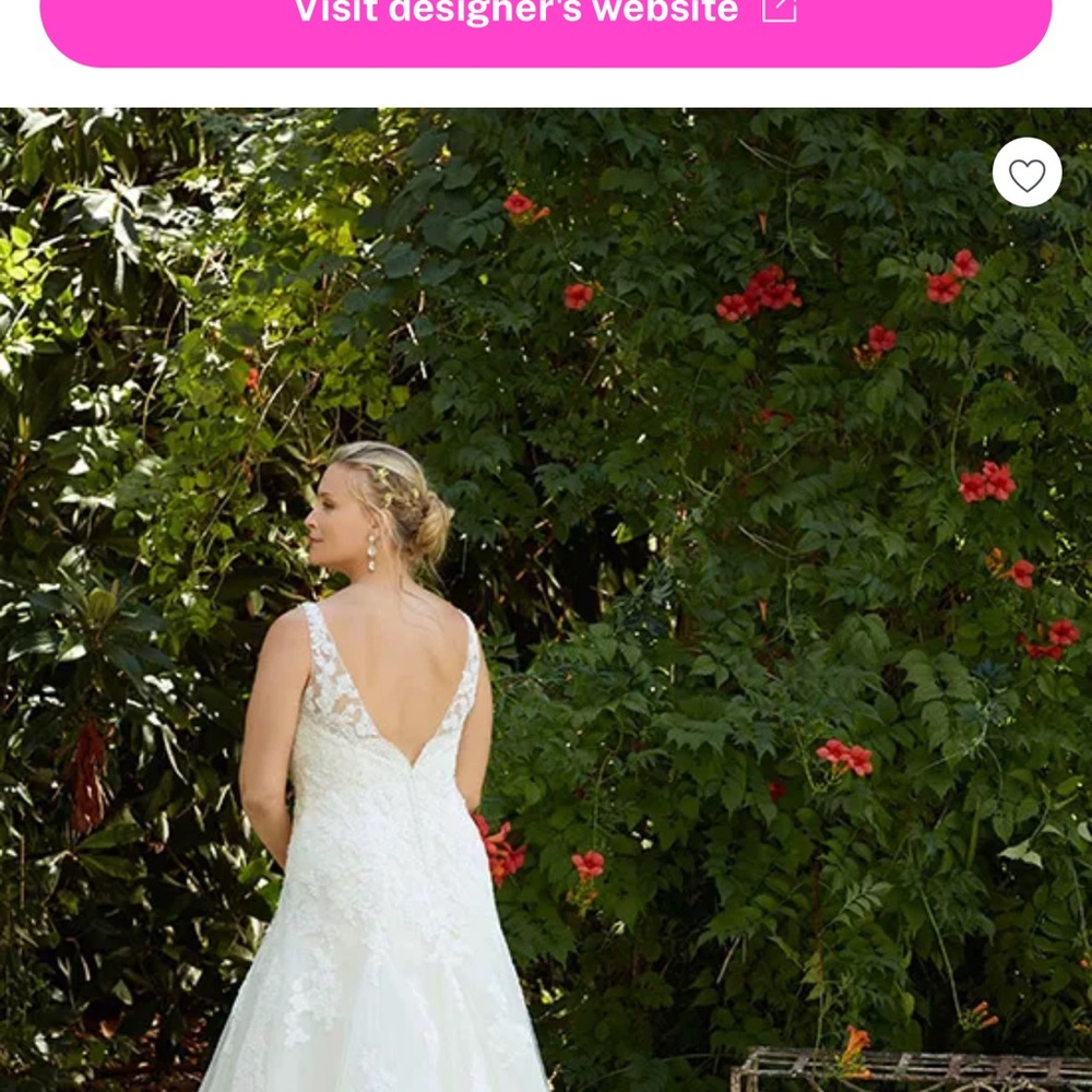 Elegant White Lace Wedding Dress brand new